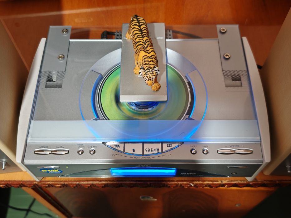 Jvc FS-SD550R. Sunet mare venit din dimensiuni mici. Super sistem audio. Preț fix !