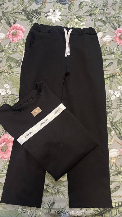 Дамски спортен комплект