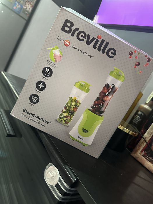 Блендер ( смути )  breville