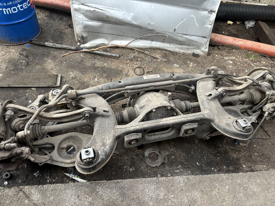 Заден мост за Мерцедес W204 C220 комби