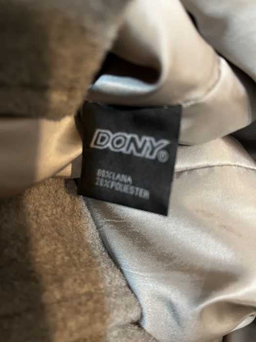 Palton dama de calitate cu gluga 80% lana marime 50 in stare perfecta