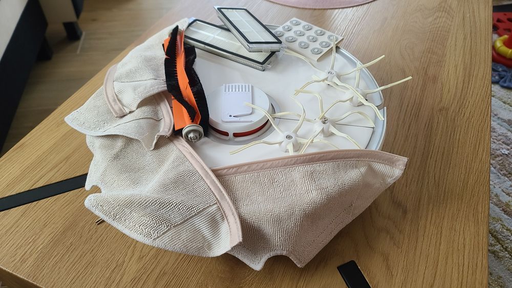 Робот прахосмукачка Xiaomi Roborock S5 MAX, Сухо и мокро почистване