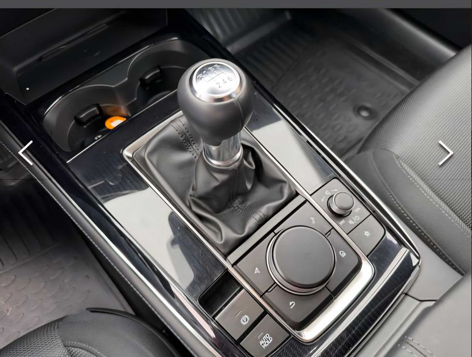 Продавам Mazda CX-30 2.0  M-Hibrid Exclusive – Бензин –