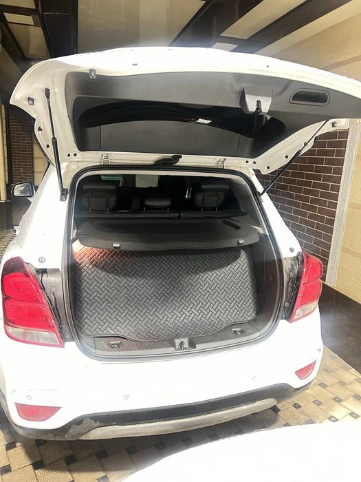 tracker 1 premier ideal POLNIY SHUMKA