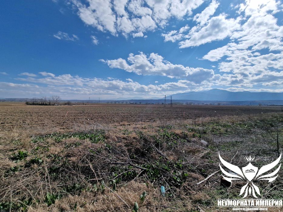 Под наем земя, парцел, паркинг 1300кв в гр.Асеновград след Химик