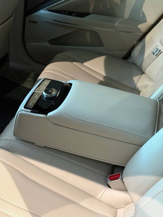 K8 Premium ideal holatda
