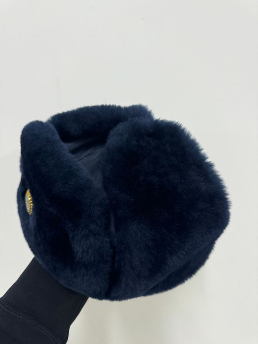 Форма МВД носила девушка