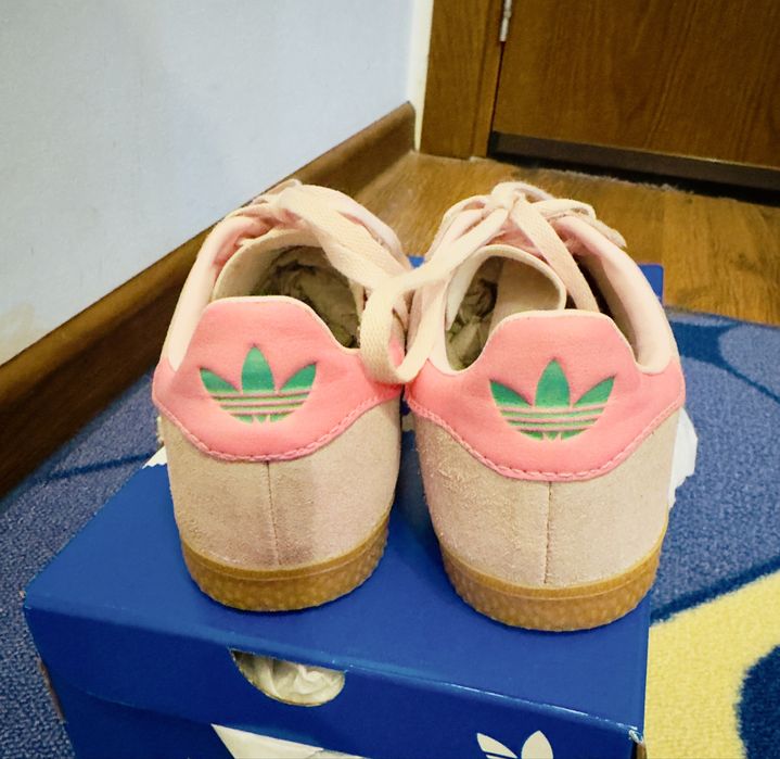 Маратонки Adidas за момиче