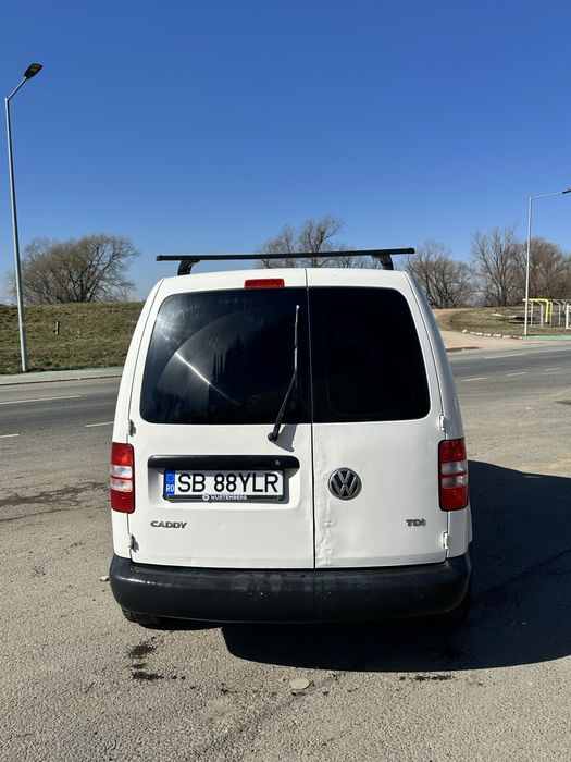 Vând Volkswagen Caddy