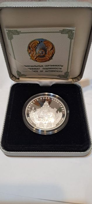 Продам серебряную монету Чингиз хан
