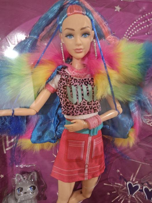 Шикарная кукла Барби.