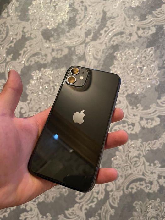 Продам iPhone 11