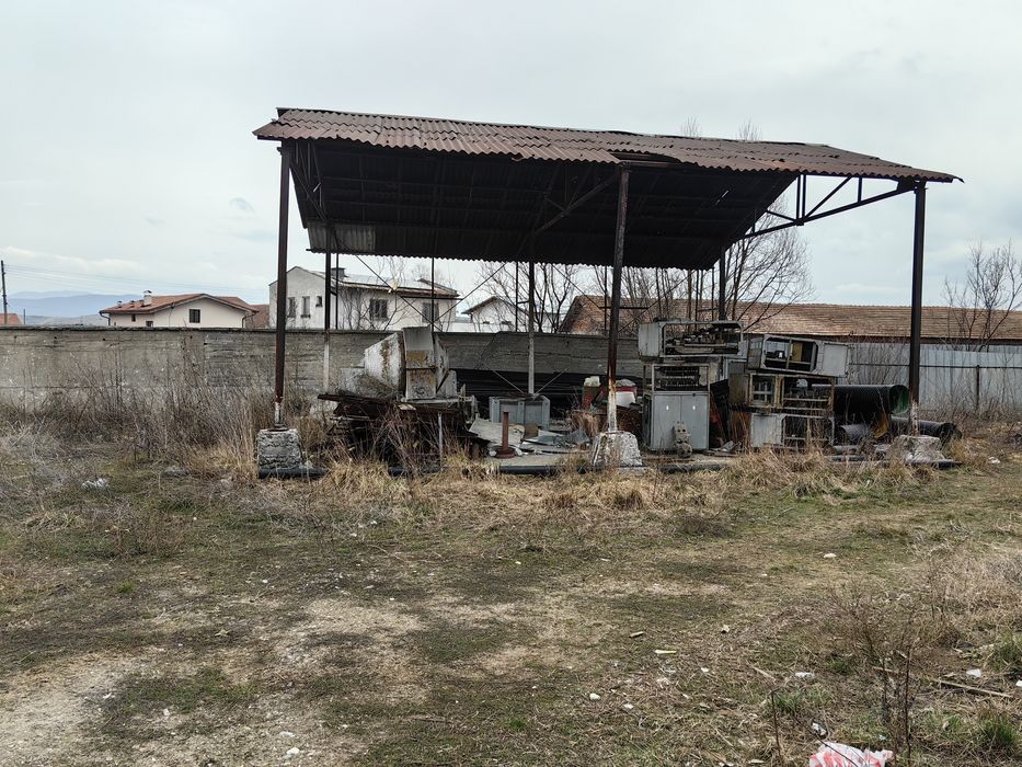 Продава се Промишлена сграда в Разлог - 4081 кв.м за 107 €/кв.м - Снимка #10