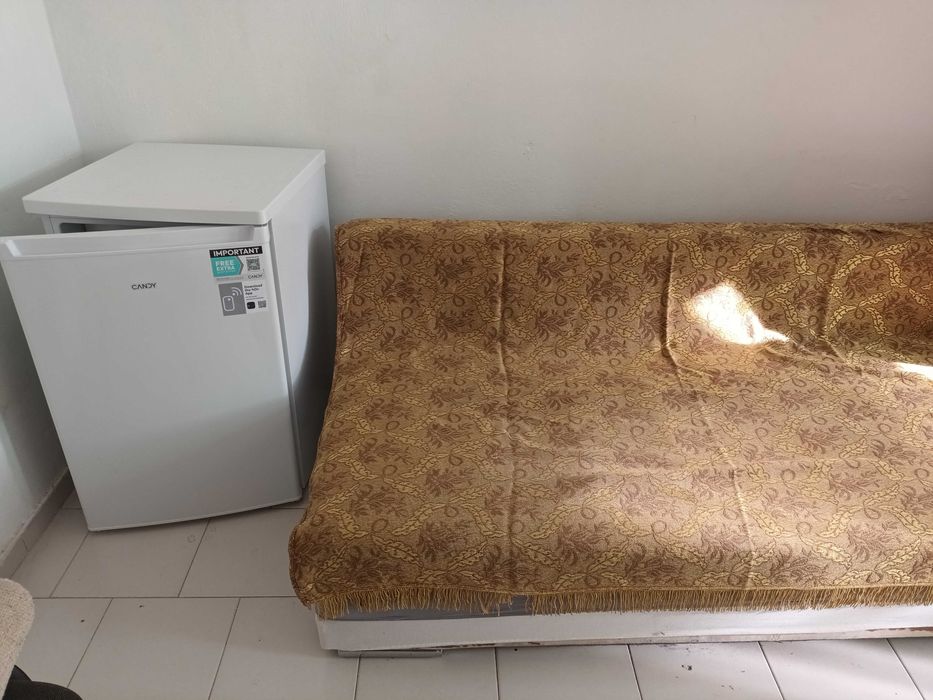 Малък 2стаен мансарден апартамент,  до центъра, за наем и нощувки