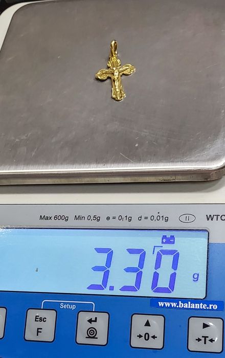 Cruce din aur galben de 14K – gramaj 3,30 gr