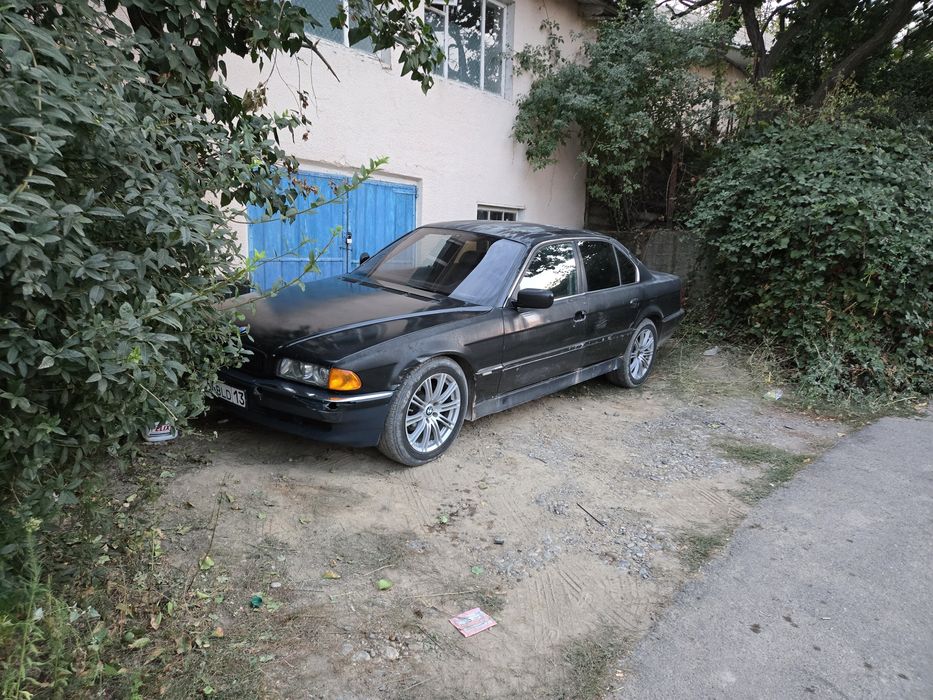 Bmw e38 728i 1997г.в