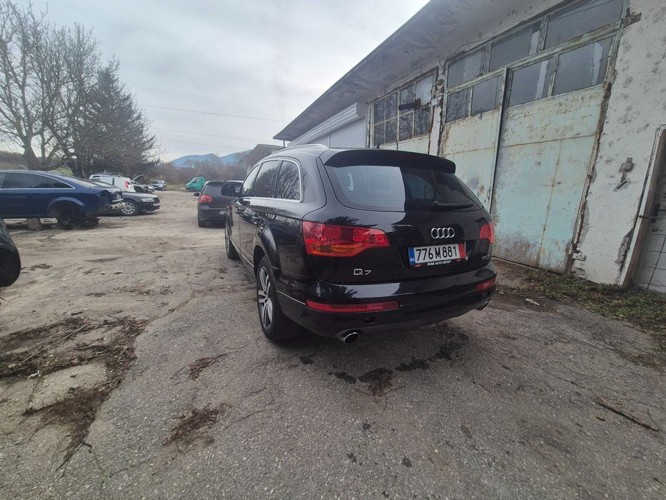 Audi Q7 цял за части или на части