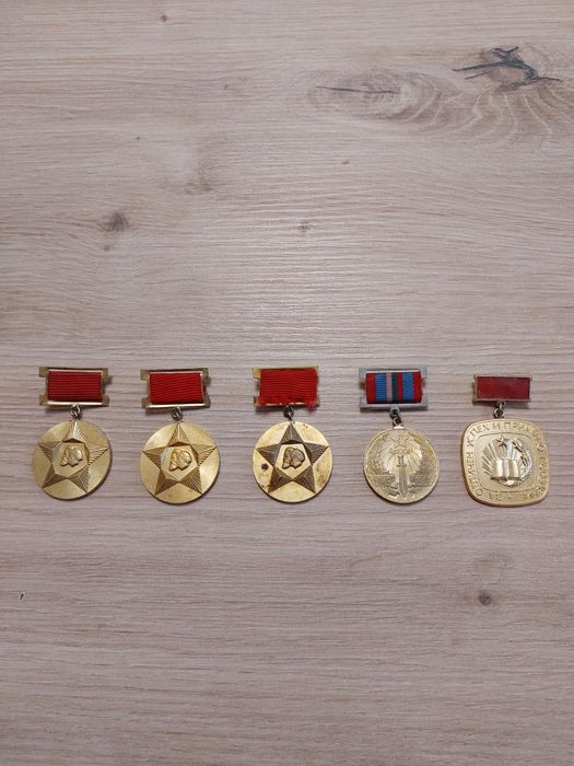 Стари медали / медальони от комунизма