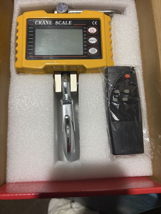 Cantar electronic pentru macara 1000 si 2000 kg cu telecomanda