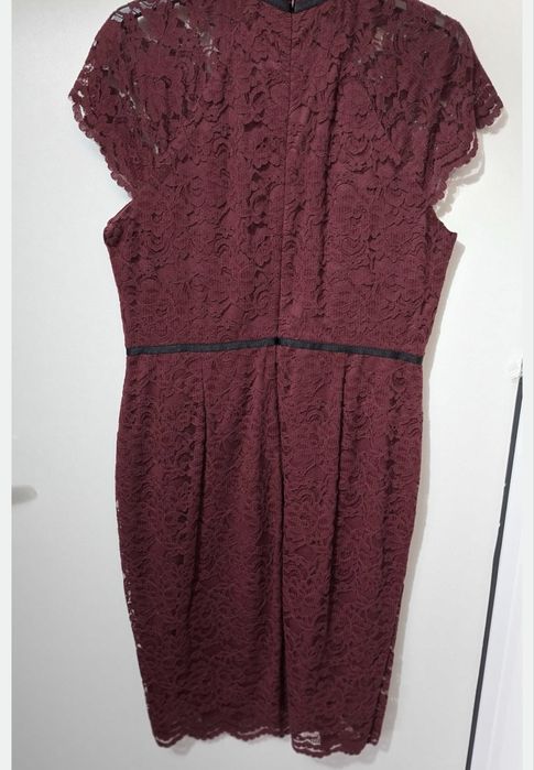 Официална рокля бордо дантела размер L