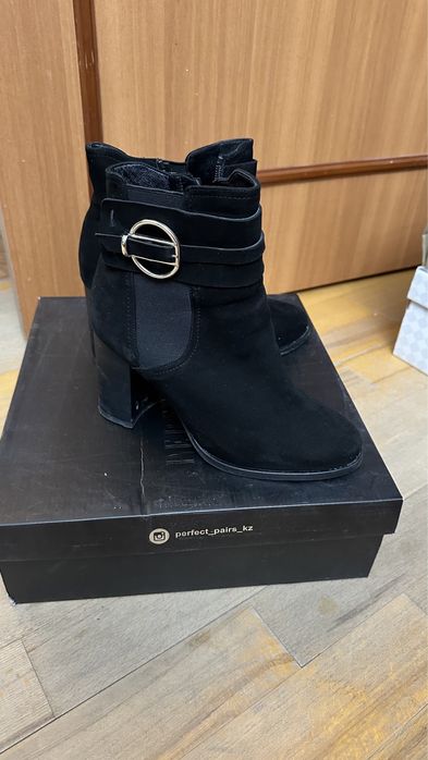 Продам зимние ботильоны