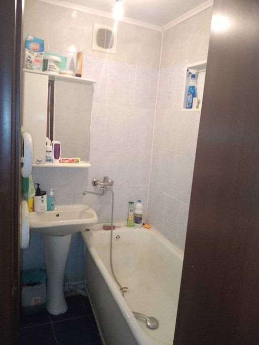 продается 2 ком кв