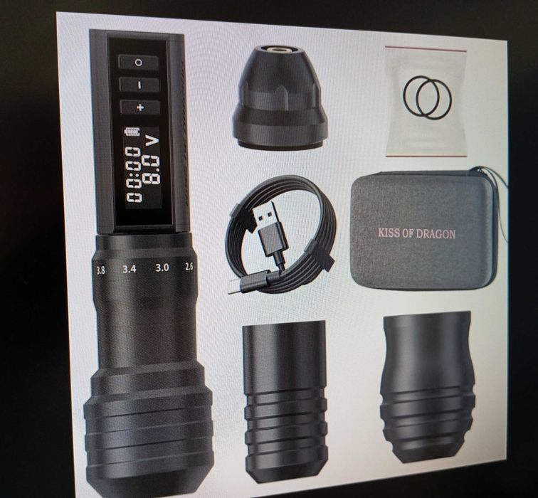 Kit excelent pentru tatuat Hunter Max, multi stroke 2.2 - 4.2 mm, foarte versatil + tuș lining Kuro Sumi + 20 ace cartușe