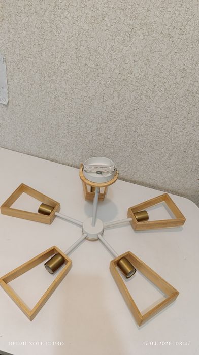 Люстра в отличном состоянии