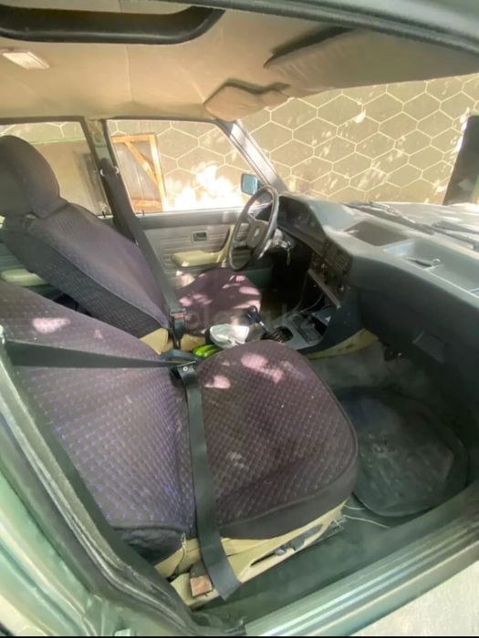 БМW E28 1986г     .