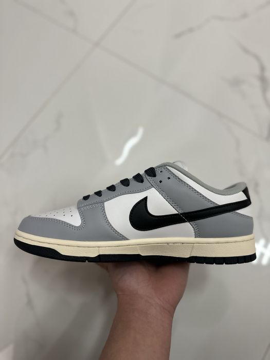 Nike Dunk Low "Light Smoke Grey"
