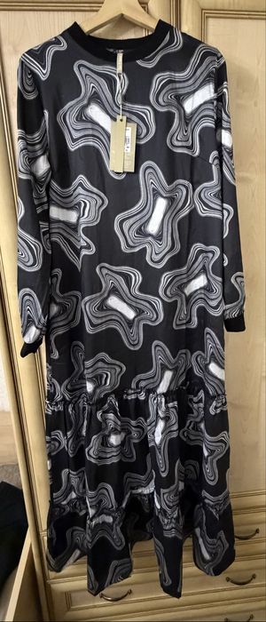 Продам новое платье.