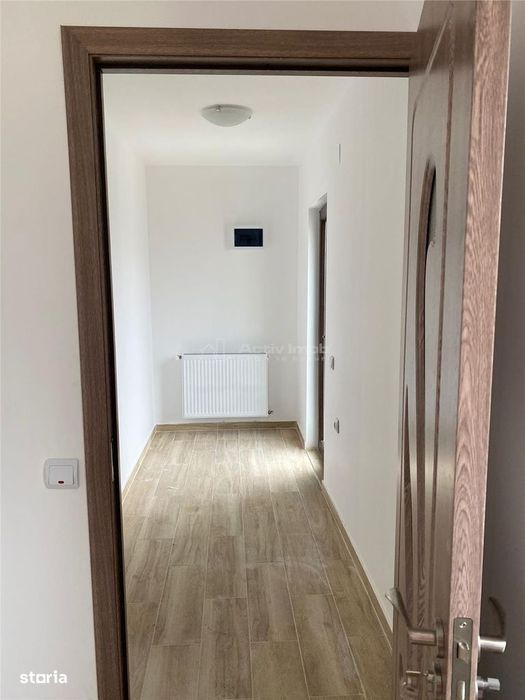 Case pe parter cu 3 camere-Teren 800 mp-Asfalt-Mutare imediata