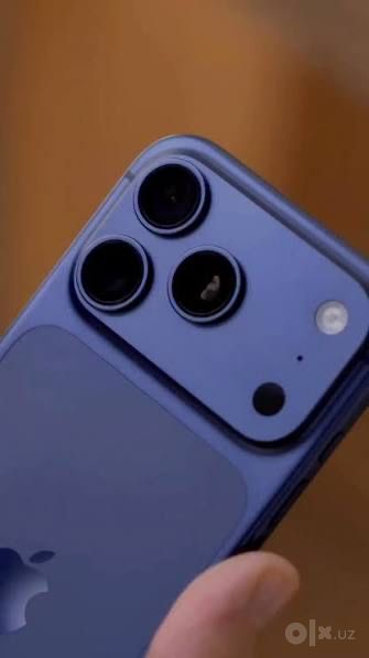 Iphone 17 Pro max deep blue