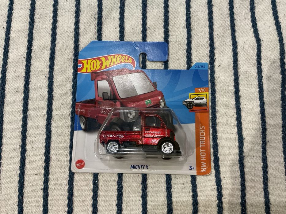 Обменяю хот вилс стх