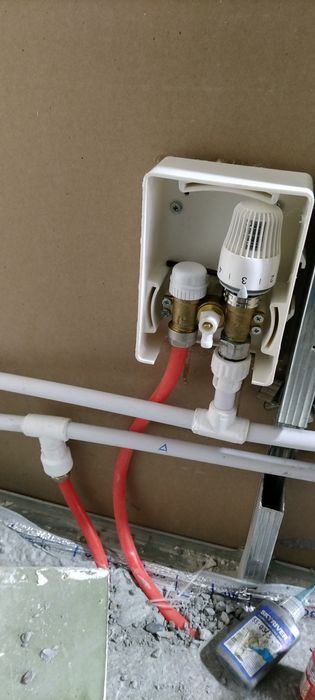 Ремонт котлов  электрик ишлари Аристон тозалаш хизматлар булса тел