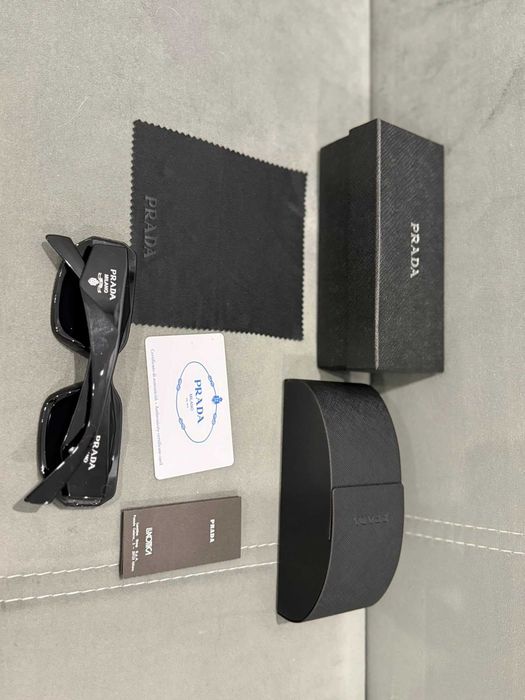Ochelari de soare Prada Runaway Noi