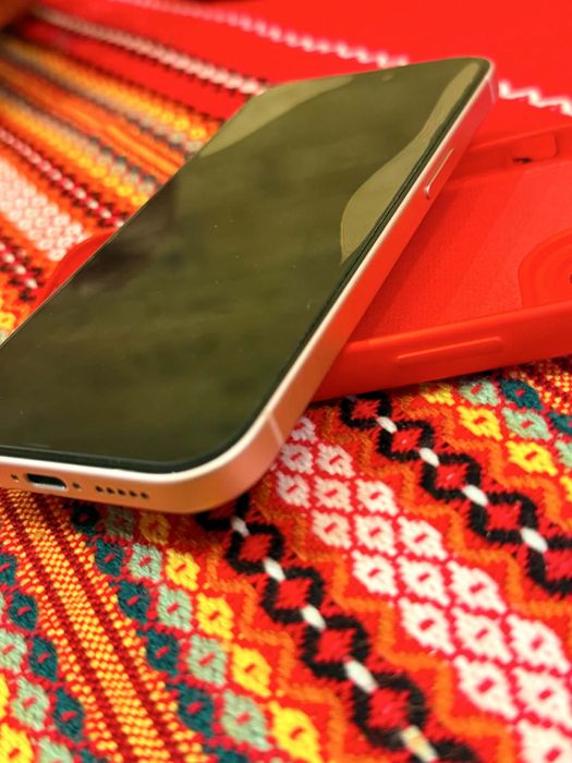 Iphone 15 пълен комплект 128gb