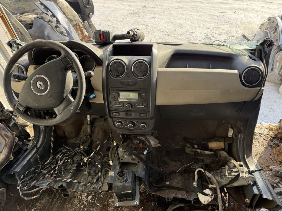 Торпеда, панель на Рено Дастер Renault Dastur