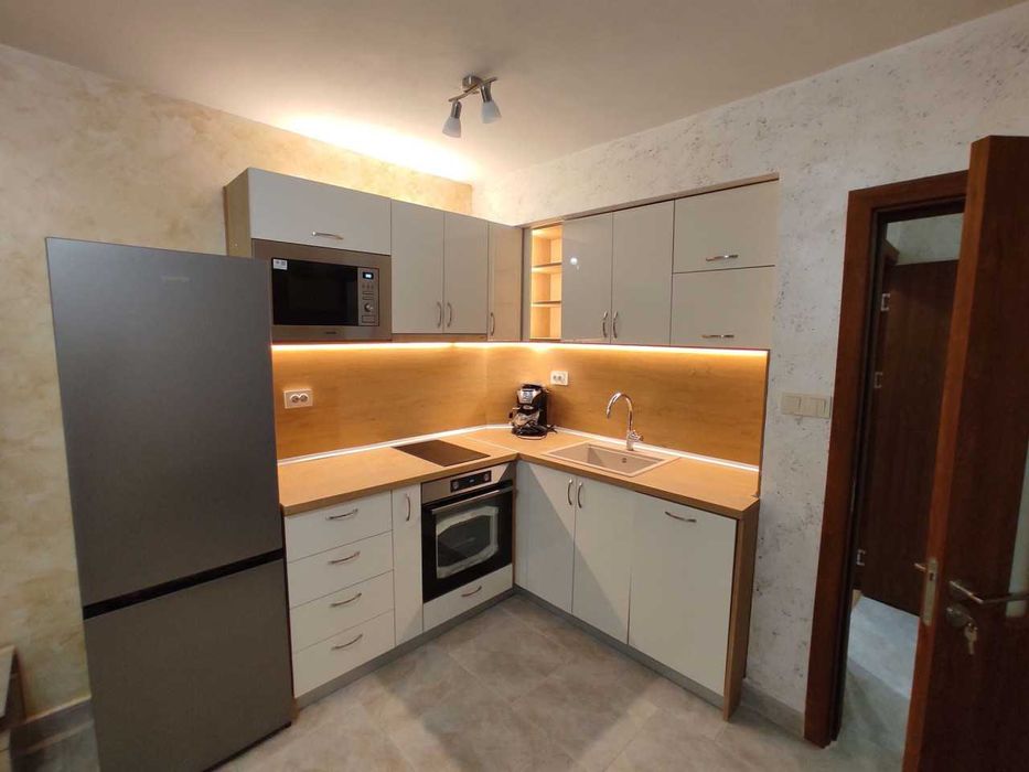 Двустен апартамент във Въстанически