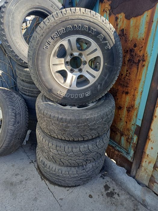 Продам  шины б/у