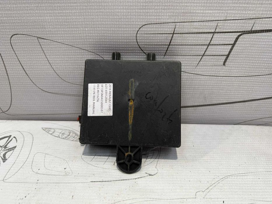 Modul confort BCM / Unitate caroserie (EMM-T4 L5) Renault Clio IV 231A00174R 2016 / [2012-2019] / (5B3)