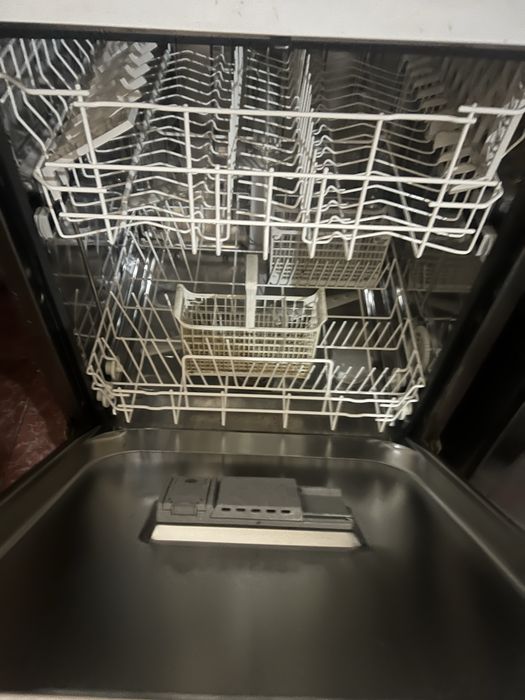 Продается посудомоечная машина LG