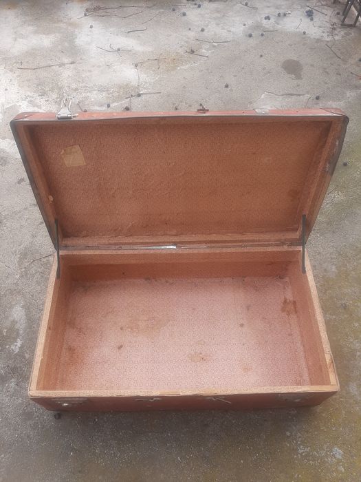 Куфар, Жакардов...