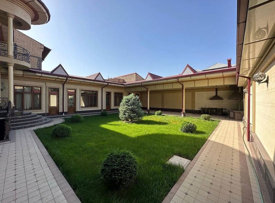 Tayyor rulon gazon poliv ustanovka