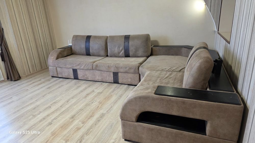 Продаётся угловой диван