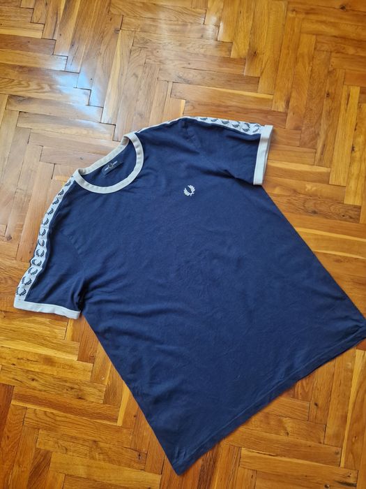 Страхотна мъжка тениска FRED PERRY размер L