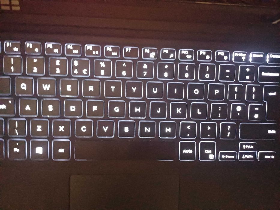 2 in 1 Dell Touch FHD IPS Core™i5-8th/8GB DDR4/256GB SSD NVme