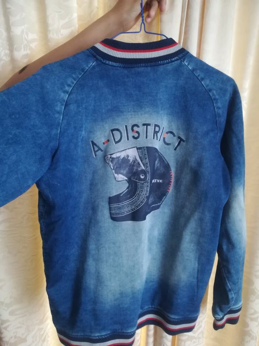 Продам ветровку для мальчика