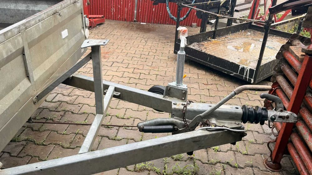 Remorca 2500 KG, 4*2 m, frane noi, podea noua, cauciucuri noi- 3000 euro