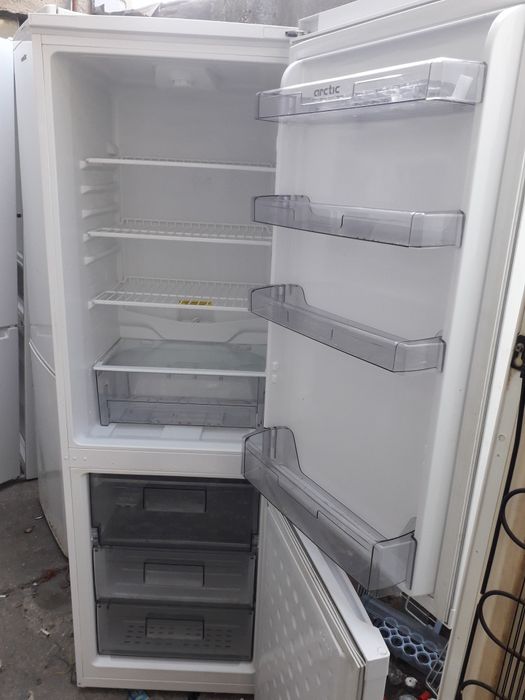 Frigider mediu frigider 2 usi functional